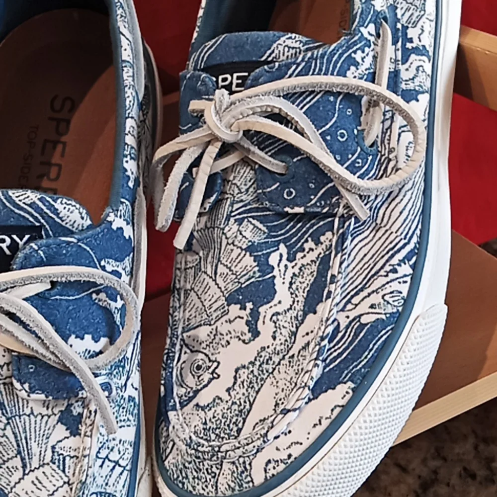 SPERRY Top Sider Men's Bahama Coral Print. Blue & White. Boat Shoes. Size 8.